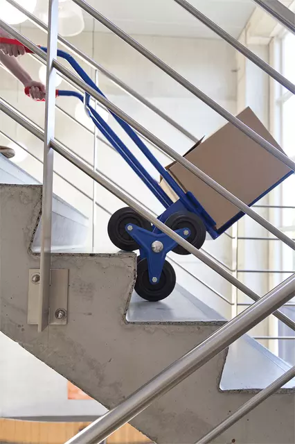 Een Steekwagen Toolland voor trappen 150kg koop je bij L&N Partners voor Partners B.V.