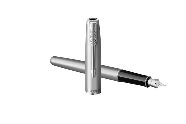 Een Vulpen Parker Sonnet Essential sandblasted stainless steel lacquer CT medium koop je bij Omnia 4 Office