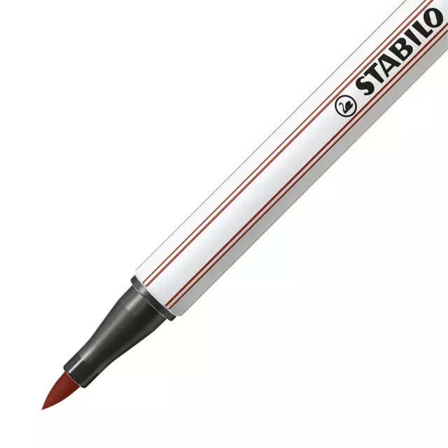 Een Brushstift STABILO Pen 568/75 sienna koop je bij Van Leeuwen Boeken- en kantoorartikelen