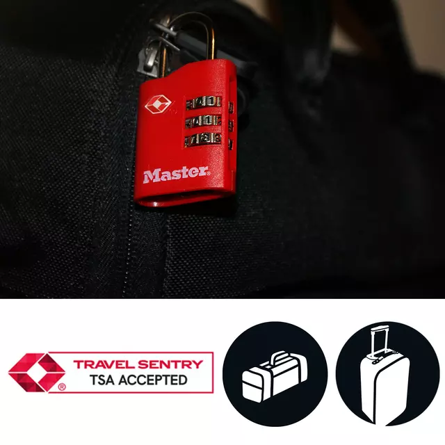 Een Hangslot Masterlock 3-cijfer combi TSA set van 2 sloten assorti in willekeurige kleur 30mm koop je bij KantoorProfi België BV