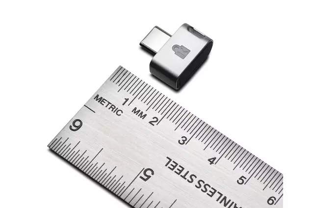 Een Fingerprint Key Kensington VeriMark Guard USB-C koop je bij KantoorProfi België BV