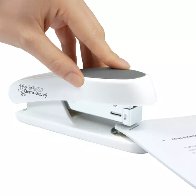 Een Nietmachine Rapesco Germ-Savvy ECO Sting Ray antibacterieel 24/6mm wit koop je bij EconOffice