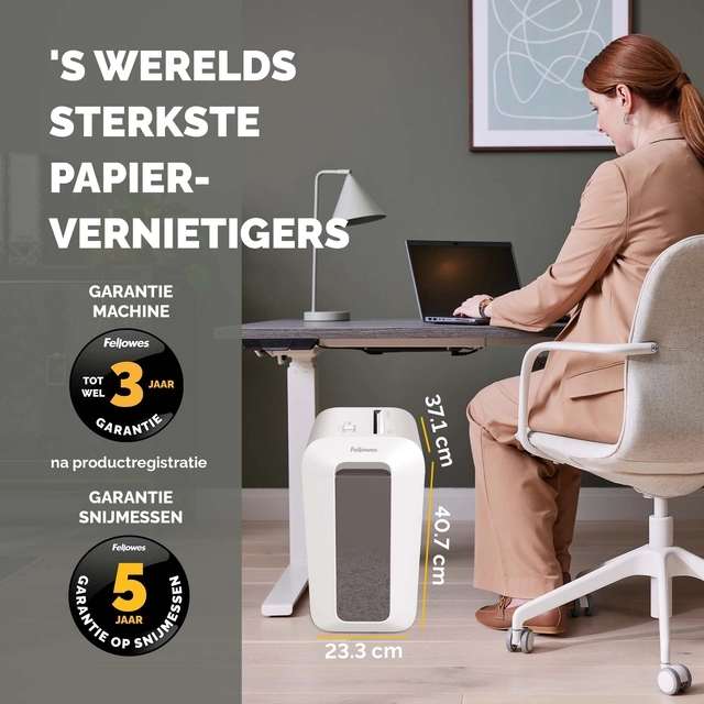 Een Papiervernietiger Fellowes Powershred LX65 snippers 4x40mm wit koop je bij Van Hoye Kantoor BV