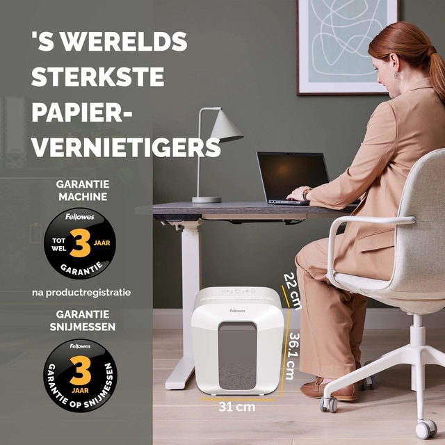 Een Papiervernietiger Fellowes Powershred LX25 snippers 4x37mm wit koop je bij Van Hoye Kantoor BV