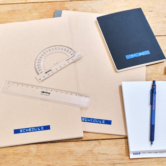 Een Lettertang Dymo Omega embossing blauw koop je bij The Cartridge Company