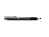 Een Stylo plume Parker Sonnet Collection Grey GT Medium koop je bij QuickOffice BV