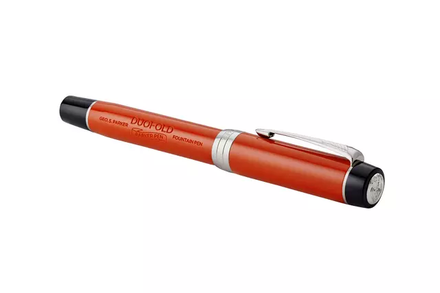 Een Stylo plume Parker Duofold Classic Vintage Big Red Lacquer 18K CT Medium koop je bij Van Hoye Kantoor BV