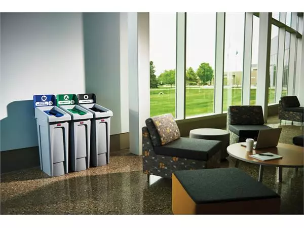 Een Paneel Rubbermaid Slim Jim Recyclestation voor label groen koop je bij EconOffice