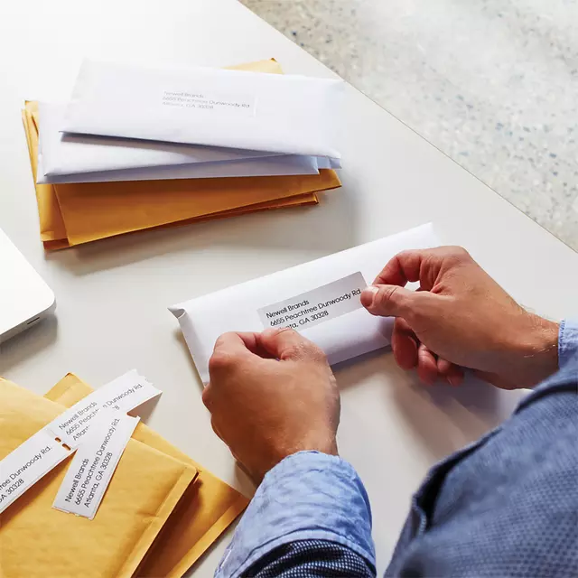 Een Etiket Dymo LabelWriter multifunctioneel 32x57mm 6 rollen á 1000 stuks wit koop je bij Van Leeuwen Boeken- en kantoorartikelen