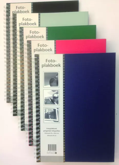 Een Fotoplakboek Papyrus 330x230mm koop je bij Van Leeuwen Boeken- en kantoorartikelen