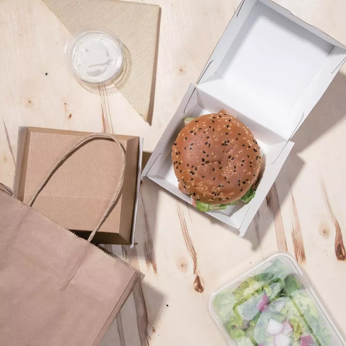 Een Fiesta Compostable composteerbare hamburgerdoosjes kraft klein (200 stuks) koop je bij ShopXPress