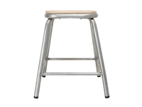 Vous pouvez acheter un Tabouret bas en acier galvanisé avec assise en bois Bolero Cantina (lot de 4) chez Supplierz BV