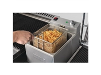 Vous pouvez acheter un Friteuse simple Buffalo 5L 2,8kW chez Supplierz BV