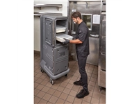 Vous pouvez acheter un Grand chariot Pro Cart Ultra Cambro chaud/froid 2 portes anthracite chez Supplierz BV