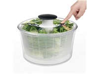 Vous pouvez acheter un Essoreuse à salade et herbes OXO Good Grips chez Supplierz BV