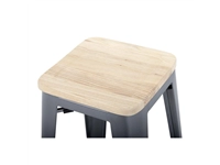 Vous pouvez acheter un Tabourets hauts en acier gris avec assise en bois Bolero Bistro (lot de 4) chez Supplierz BV