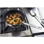 Een Vogue Platinum Plus RVS anti-aanbak inductie sauteuse 24cm koop je bij ShopXPress