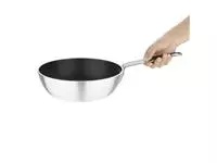 Een Vogue anti-aanbak aluminium conische sauteuse 24cm koop je bij ShopXPress