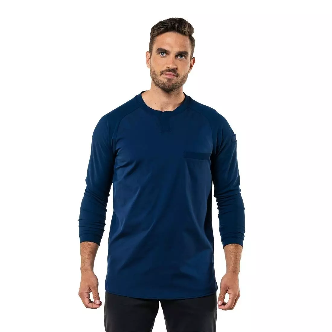 Een Chaud Devant Valente UFX t-shirt navy maat M koop je bij ShopXPress