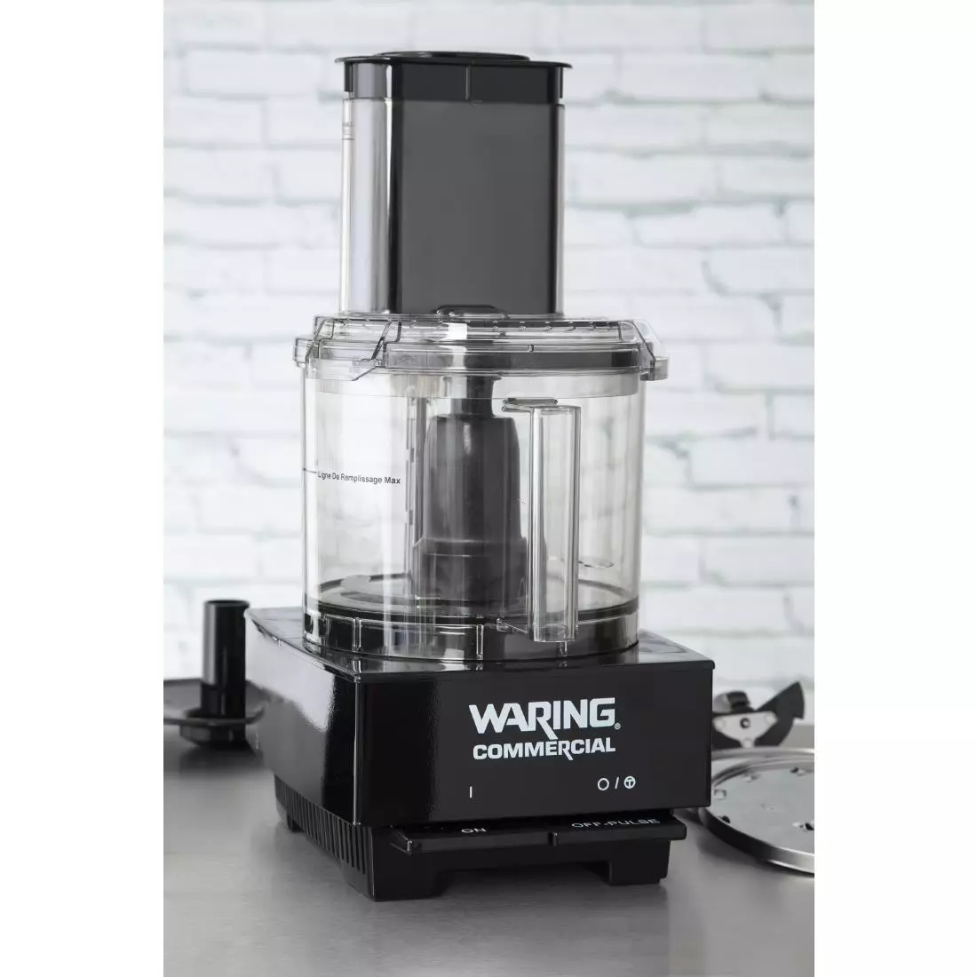 Een Waring foodprocessor 3,3L WFP14SCE koop je bij ShopXPress