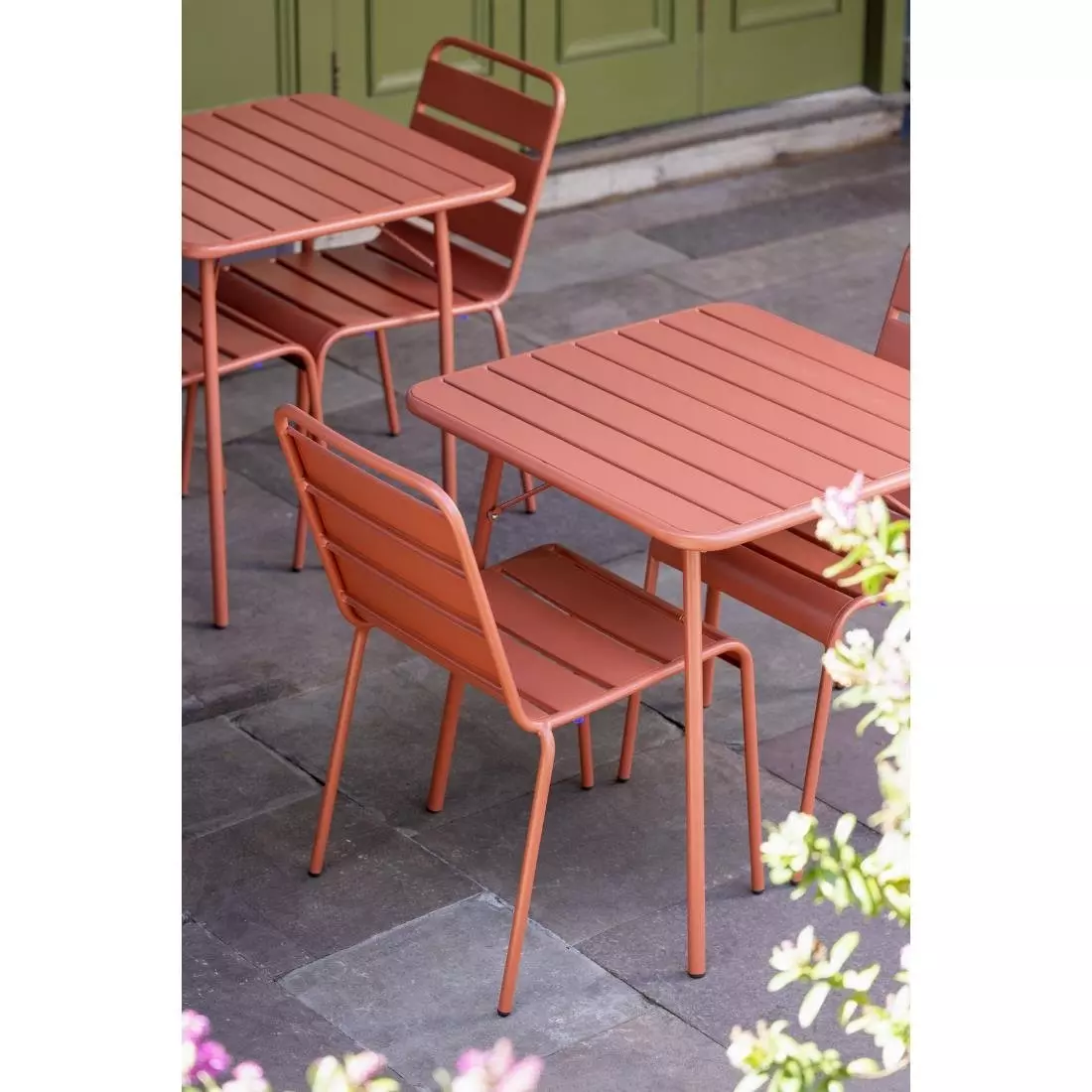 Een Bolero Terracotta vierkante stalen lattentafel - 700 mm koop je bij ShopXPress