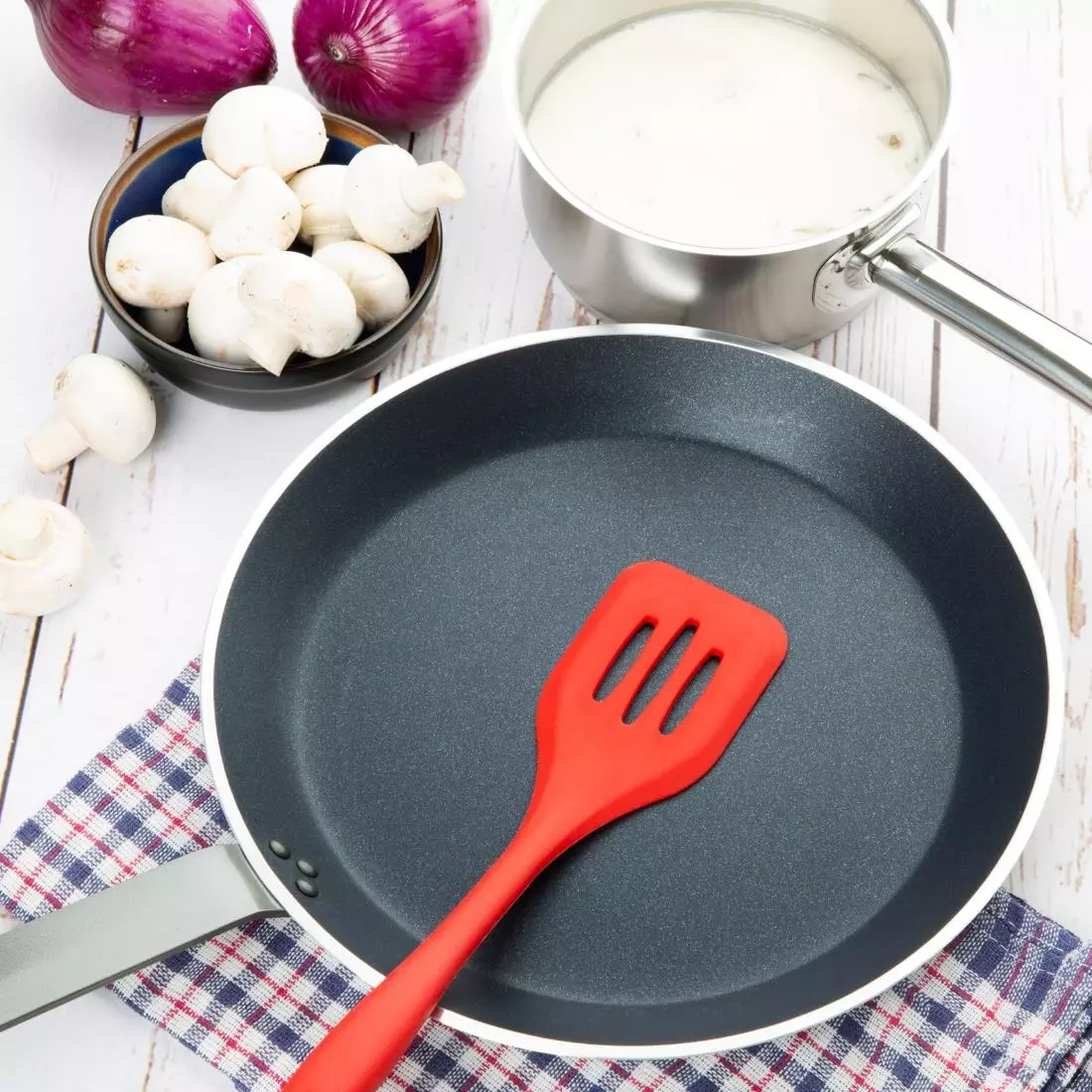 Een Vogue platinum plus geanodiseerd aluminium anti-aanbak teflon crêpepan 30cm koop je bij ShopXPress