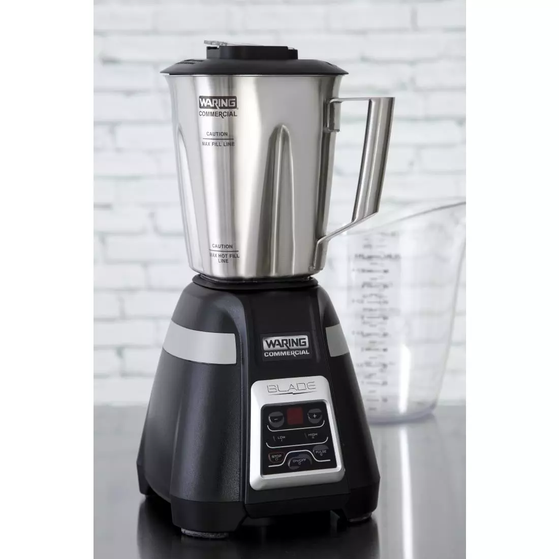 Een Waring Blade barblender BB340SE koop je bij ShopXPress