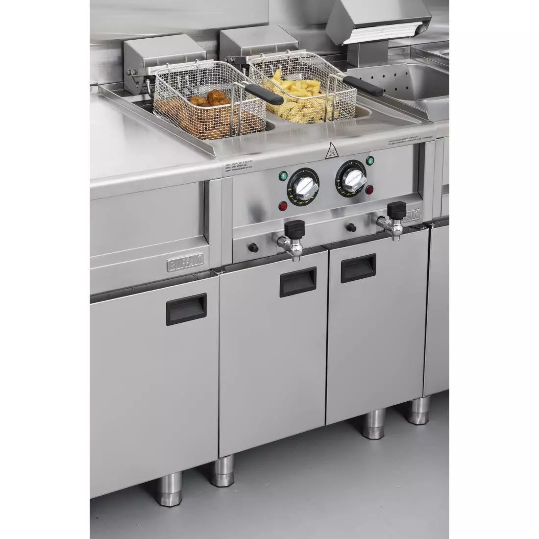 Een Buffalo 600-serie elektrische friteuse met dubbele tank, 2 x 8 liter koop je bij ShopXPress