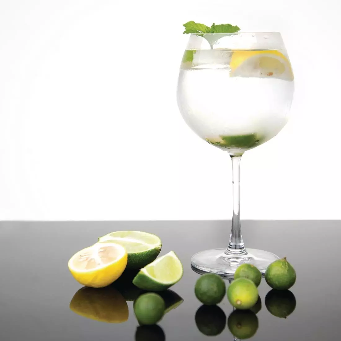 Een Olympia Bar Collection kristallen gin tonic glazen 645ml (6 stuks) koop je bij ShopXPress