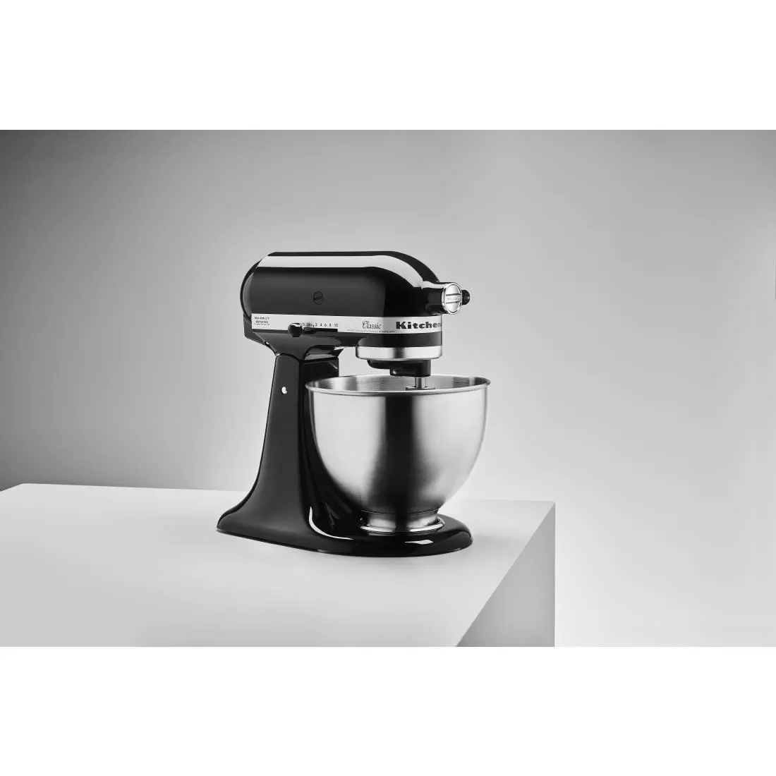 Een KitchenAid klassieke standmixer met kantelbare kop 4,3 liter 5K45SSEOB koop je bij ShopXPress