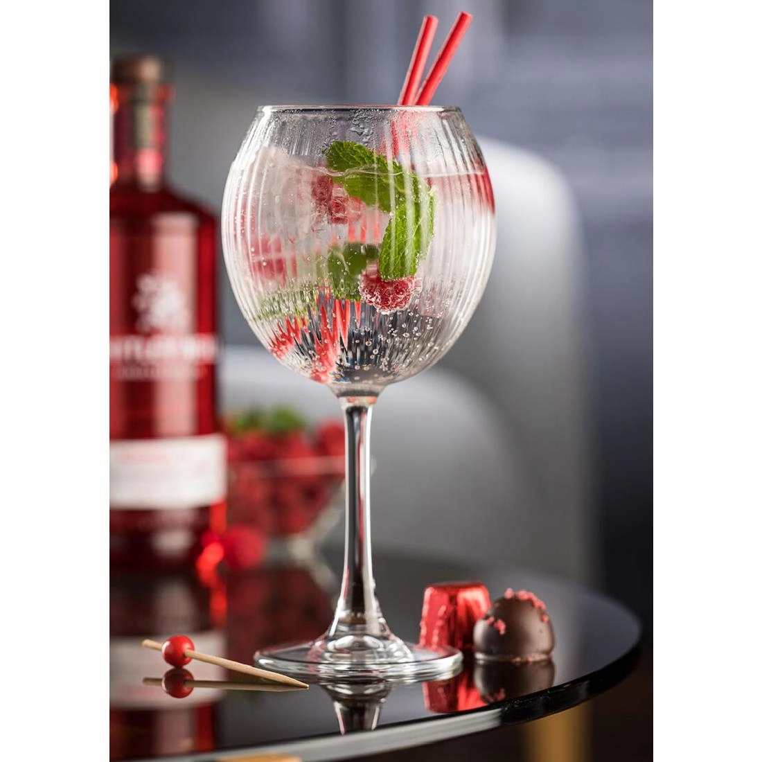 Een Utopia geharde Montez-cocktailglazen 570 ml (pak van 6) koop je bij ShopXPress