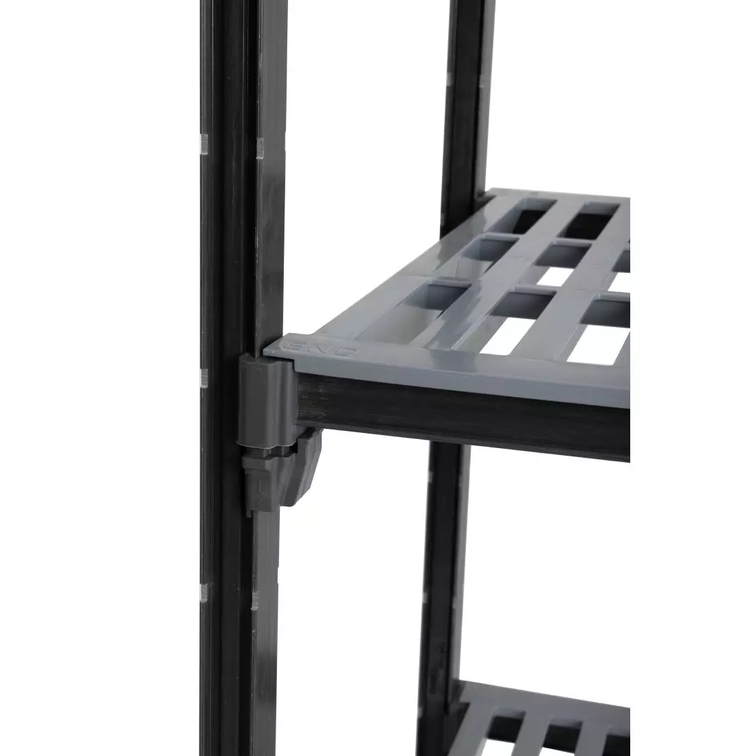 Een Cambro stelling 183cm hoog 4 planken - 54cm diep - 137cm breed koop je bij ShopXPress