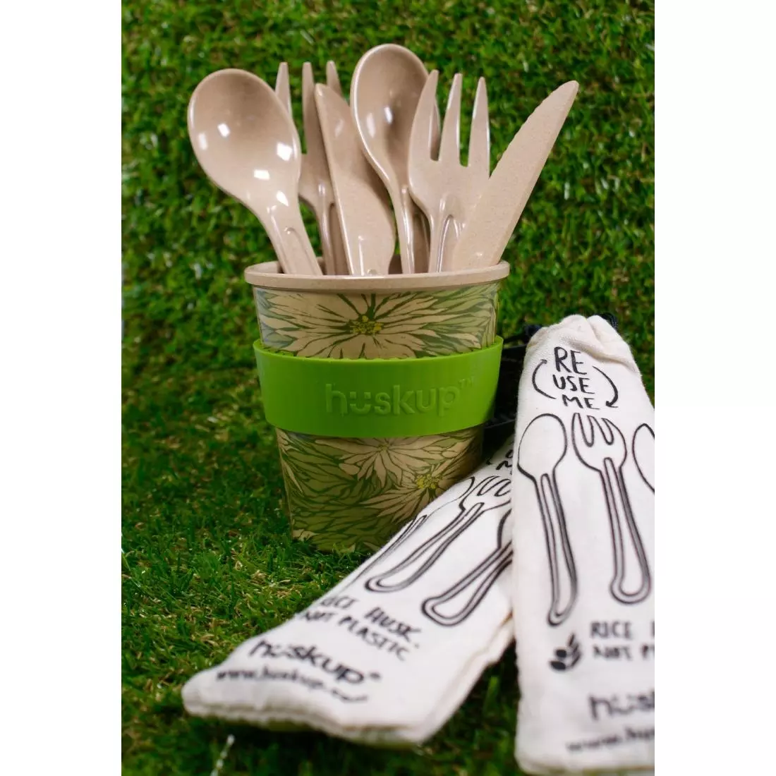 Een Herbruikbare rijstvlies bestekset - mes, vork en lepel in juten tasje koop je bij ShopXPress