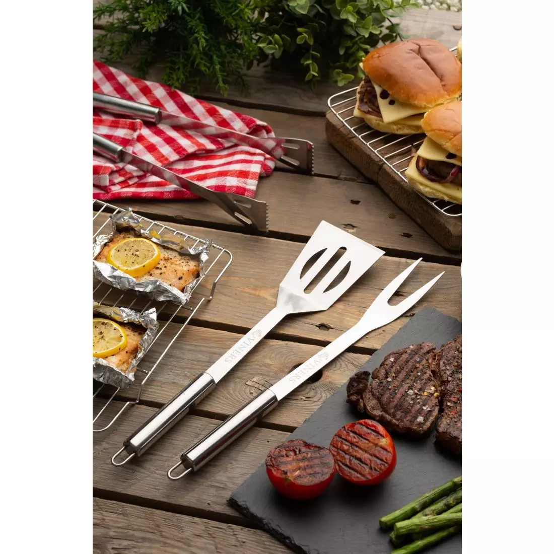 Een Viners Everyday 16-delige barbecueset koop je bij ShopXPress