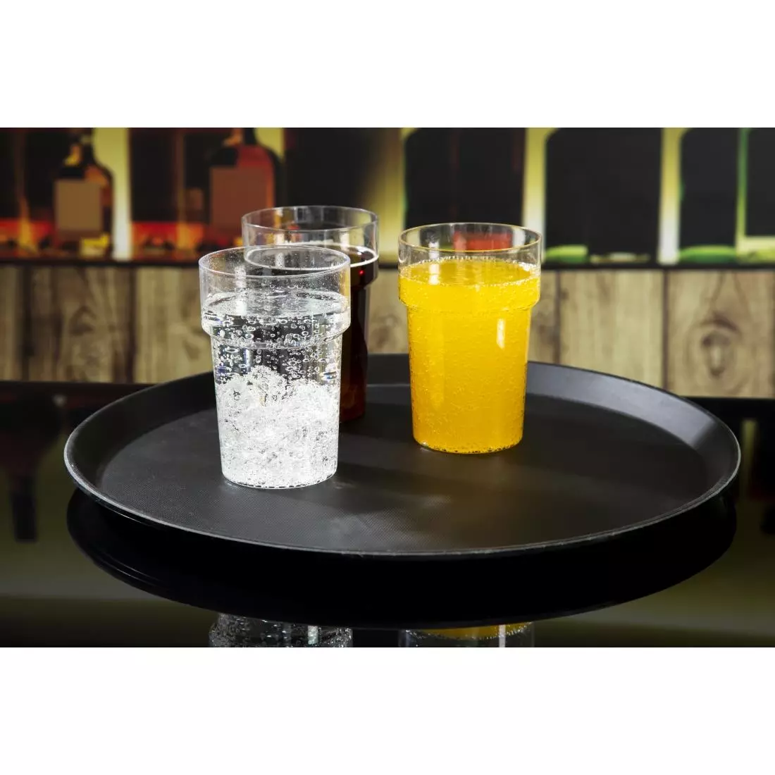 Een Cambro Camtread rond antislip glasvezel dienblad zwart 40,5cm koop je bij ShopXPress