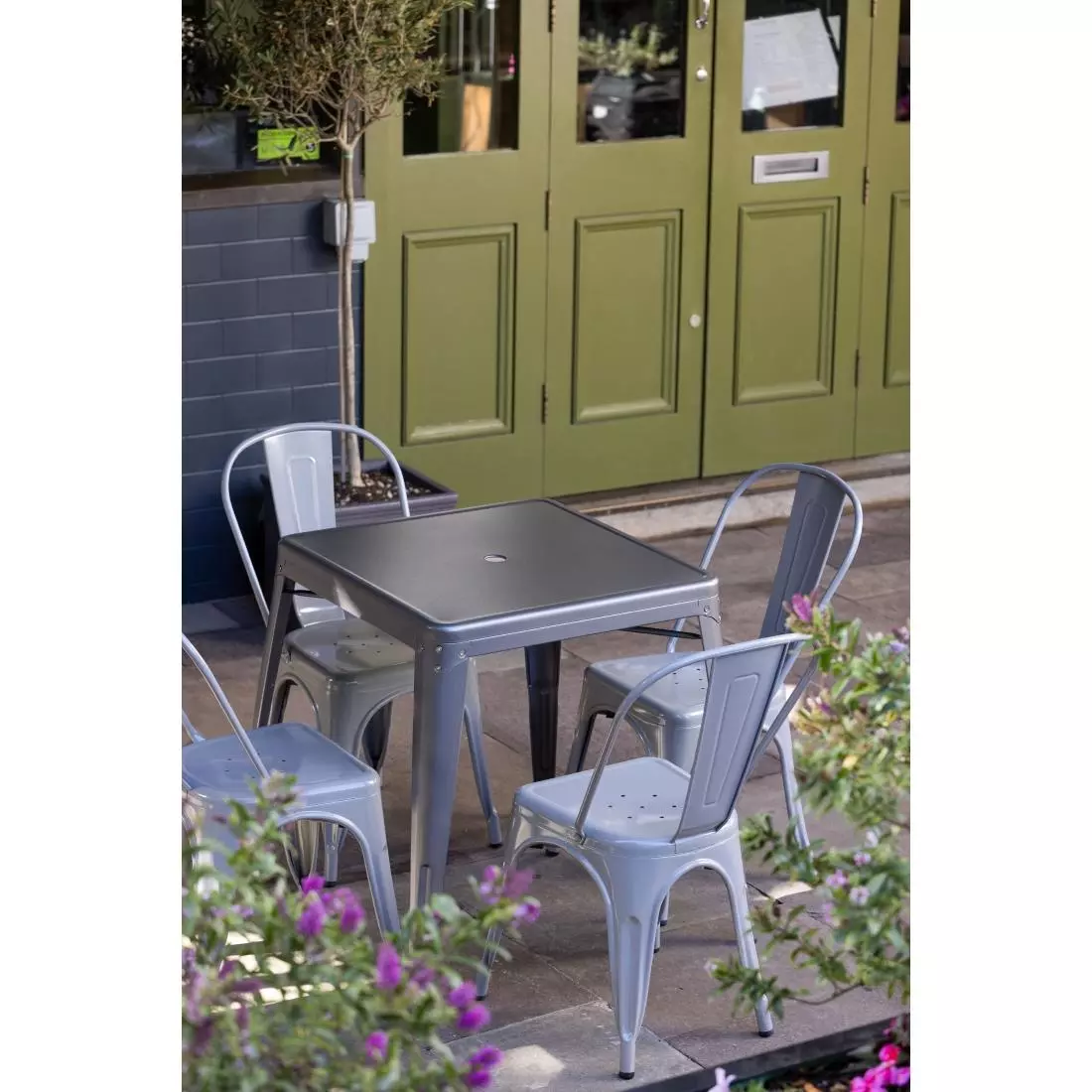 Een Bolero Bistro vierkante tafel grijs 66cm koop je bij ShopXPress