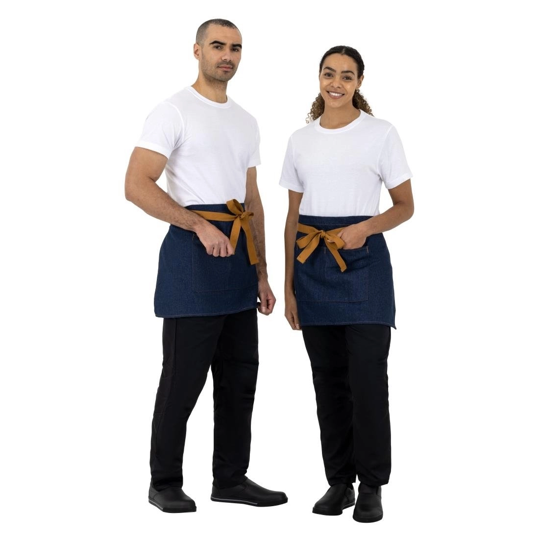 Vous pouvez acheter un Tablier serveur Southside denim bleu et ceinture ocre chez Supplierz BV