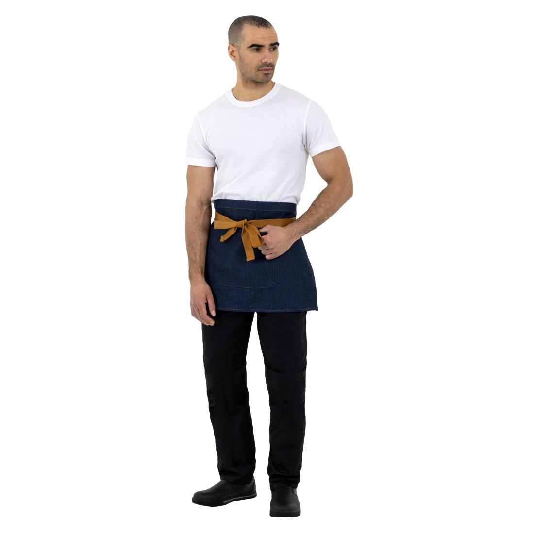 Vous pouvez acheter un Tablier serveur Southside denim bleu et ceinture ocre chez Supplierz BV