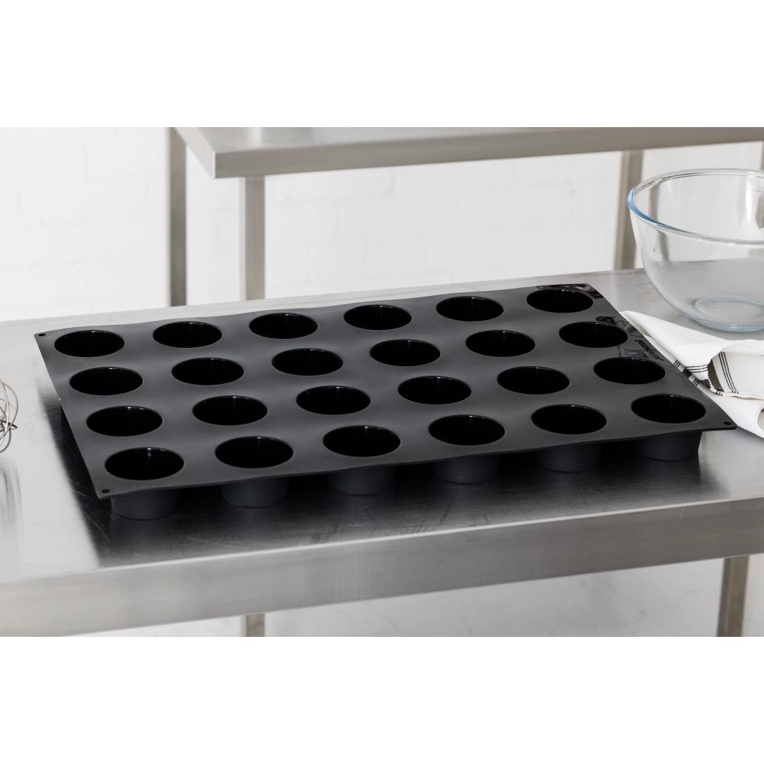 Een Pavoflex siliconen patisserievorm 24 muffins koop je bij Supplierz BV