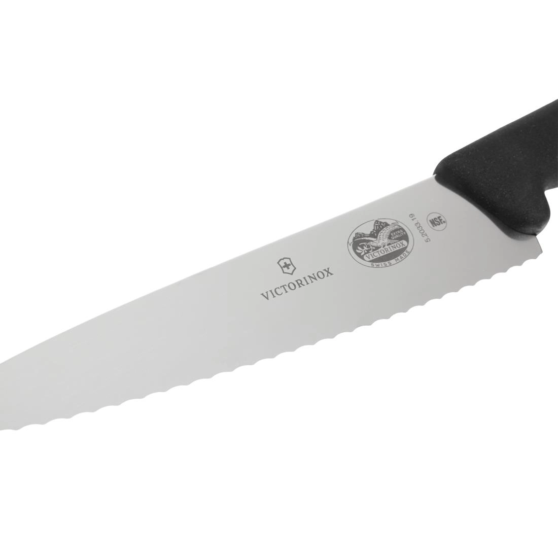 Een Victorinox Fibrox gekarteld koksmes 19cm koop je bij Supplierz BV