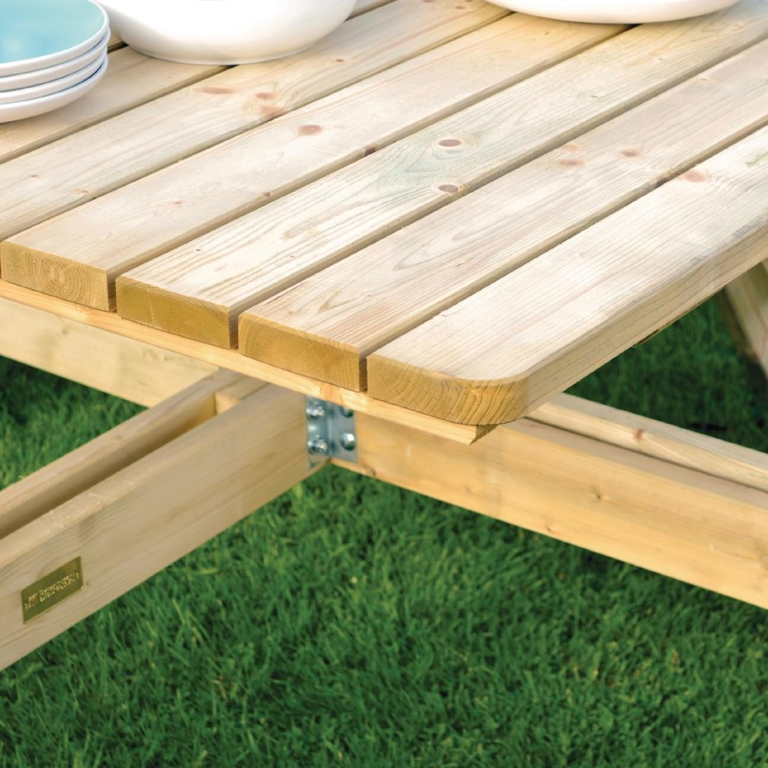 Buy your Rowlinson vierkante houten picknicktafel 198cm at Supplierz BV