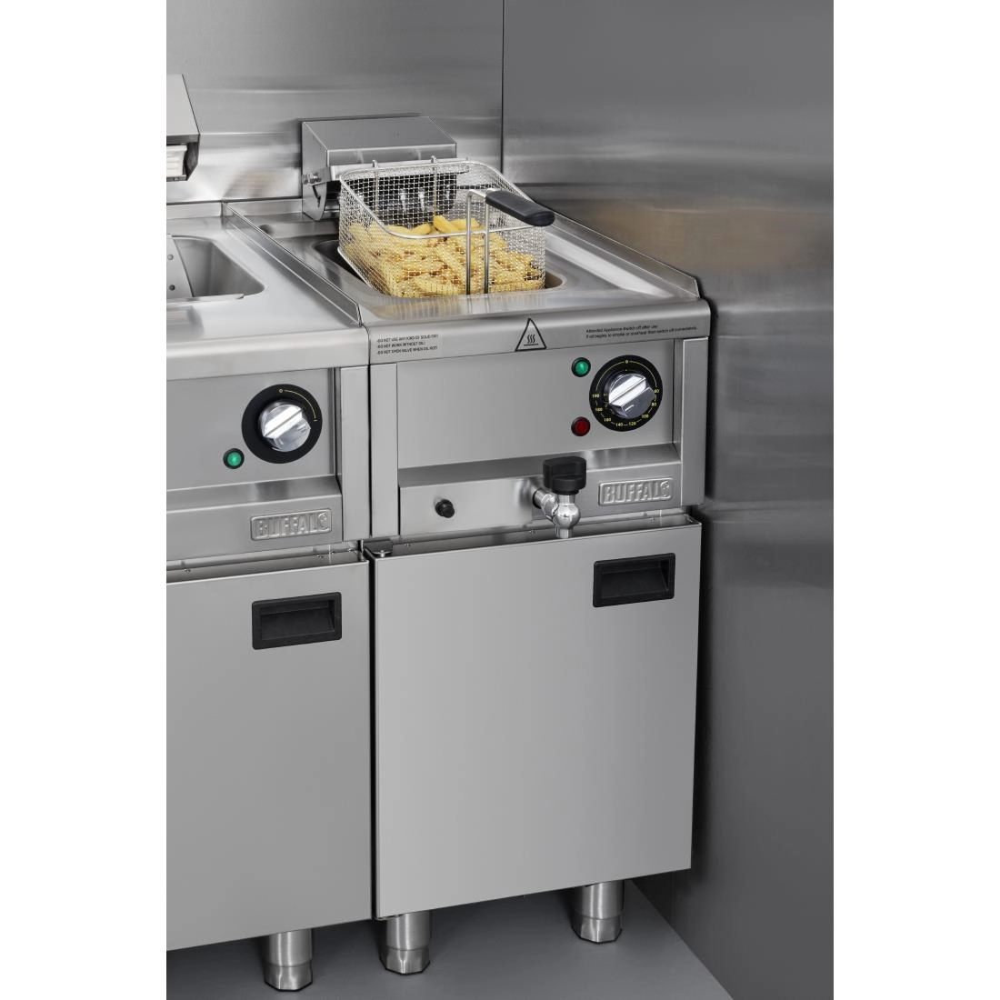 Een Buffalo 600-Serie Elektrische Friteuse, 8 Liter koop je bij Supplierz BV