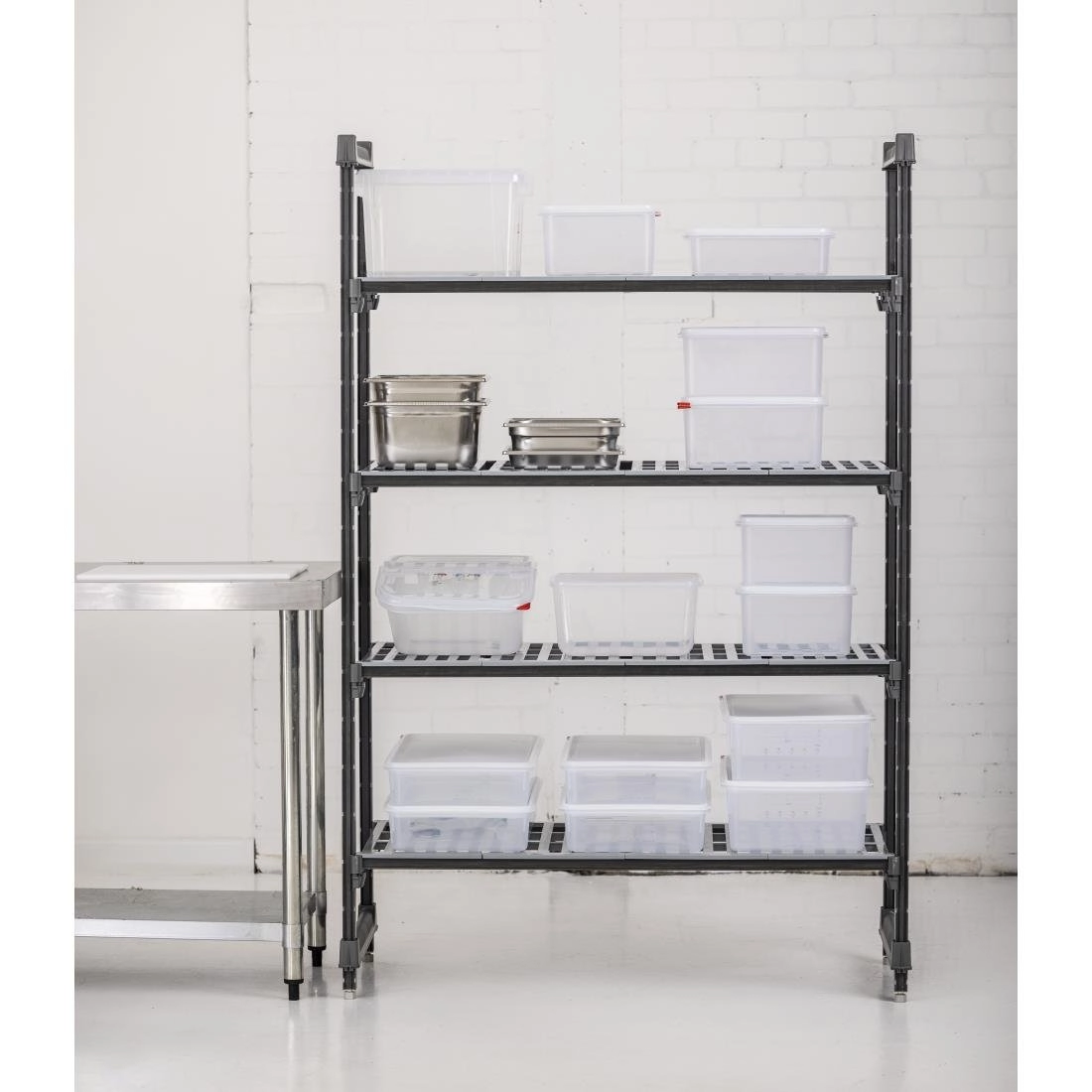 Een Cambro stelling 183cm hoog 4 planken - 54cm diep - 122cm breed koop je bij Supplierz BV