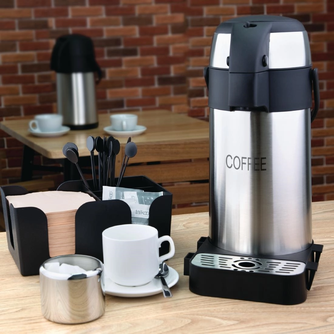 Een Olympia RVS pomp thermoskan Coffee 3L koop je bij Supplierz BV