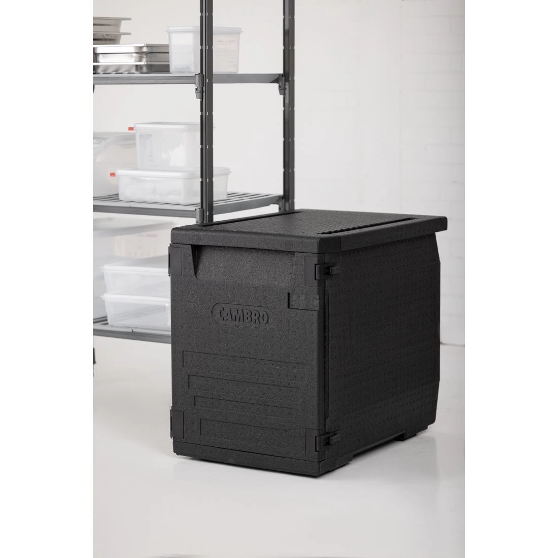 Een Cambro Cam GoBox geïsoleerde voedselcontainer 126L met 9 rails koop je bij Supplierz BV