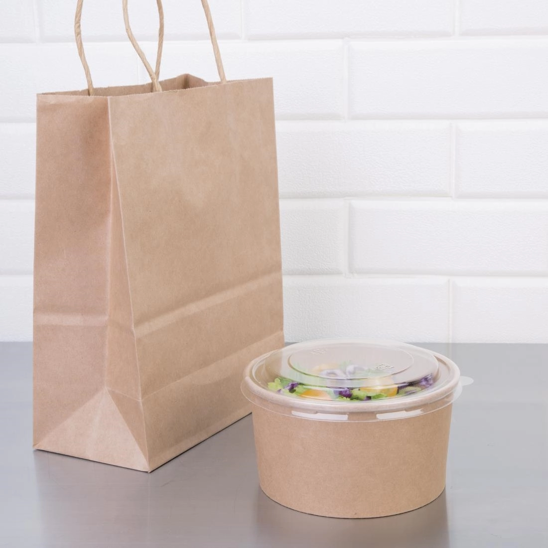 Vous pouvez acheter un Bols salade kraft ronds Fiesta Compostable 1 L (Lot de 300) chez Supplierz BV