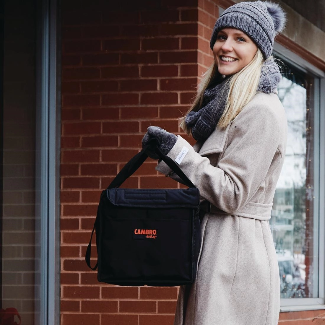 Een Cambro GoBag opvouwbare transporttas klein koop je bij Supplierz BV