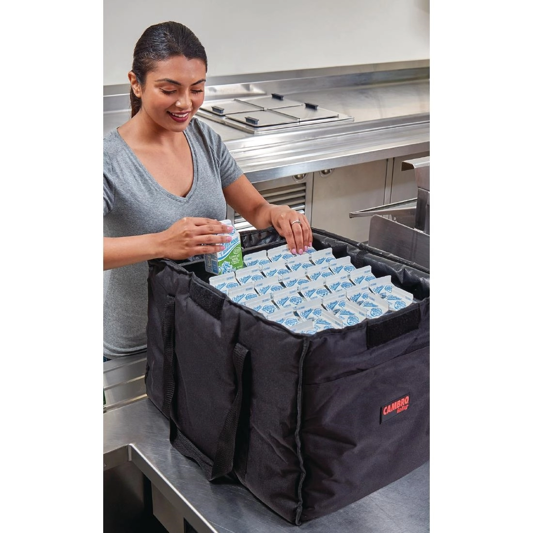 Een Cambro GoBag top-loading transporttas medium koop je bij Supplierz BV