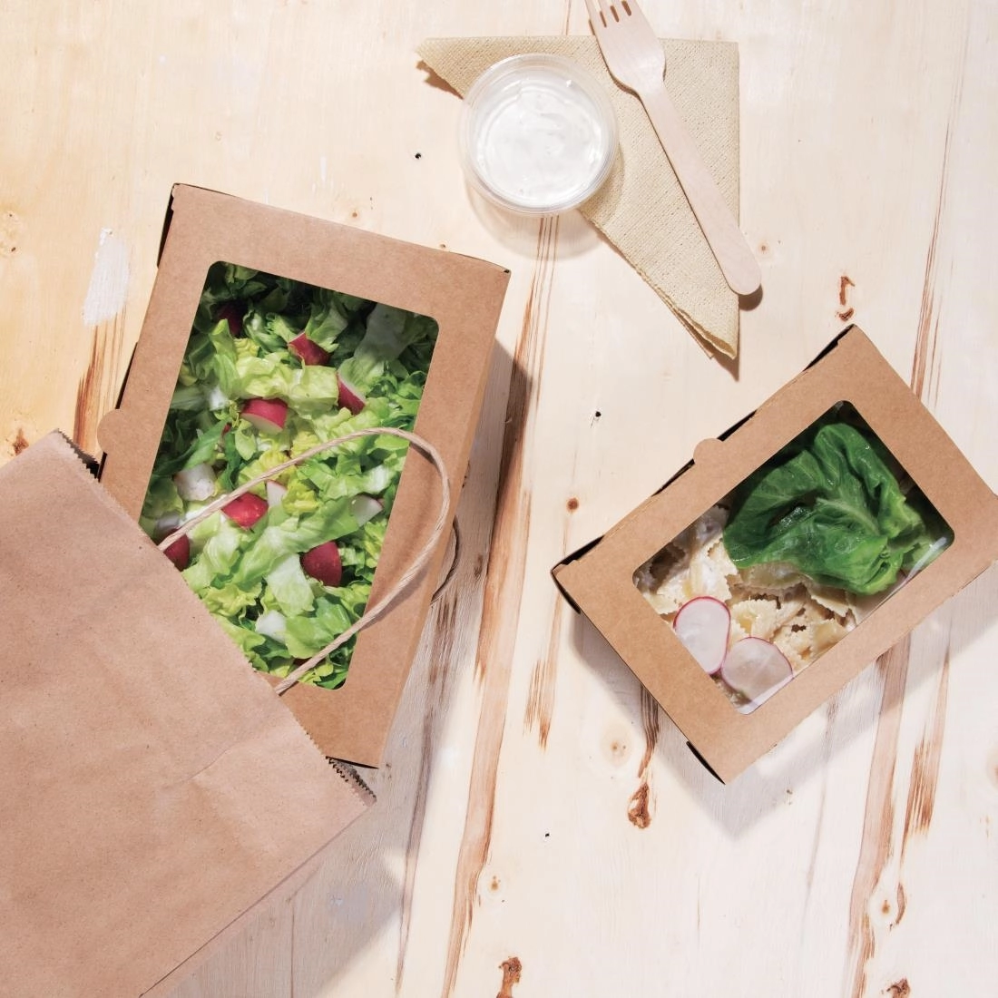 Buy your Fiesta Compostable composteerbare saladebakken met PLA vensters 700ml (200 stuks) at Supplierz BV