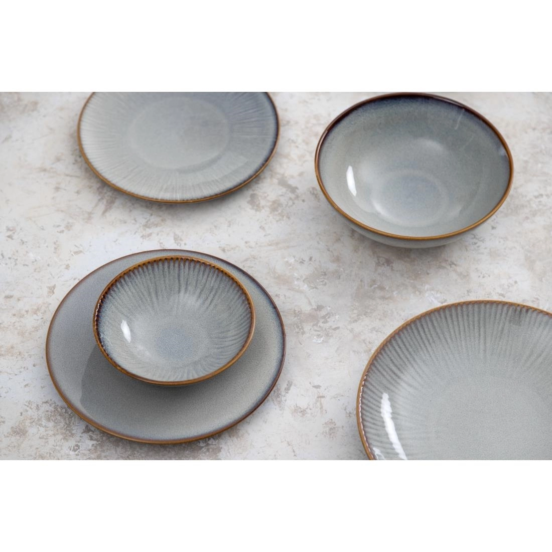 Vous pouvez acheter un Assiettes plates Olympia Drift en relief gris 220mm (lot de 6) chez Supplierz BV